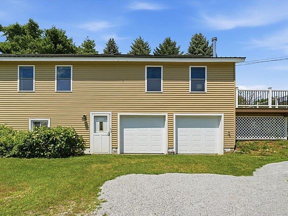 3rd image of 111 Fontaine Drive