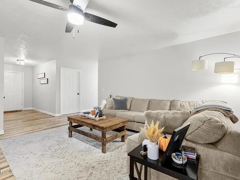 2121 Turkey Trl — Photo 6