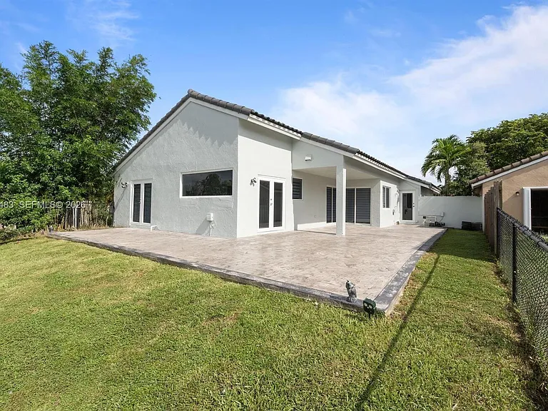 15037 Brighton Ln — Photo 30