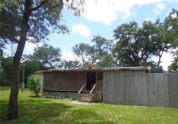 1st image of 1545 Elm Dr