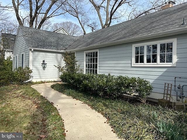 1st image of 473 Fairoak Dr