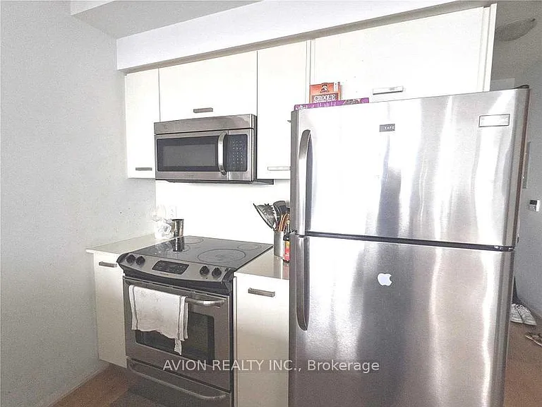 832 Bay St #4503 — Photo 5