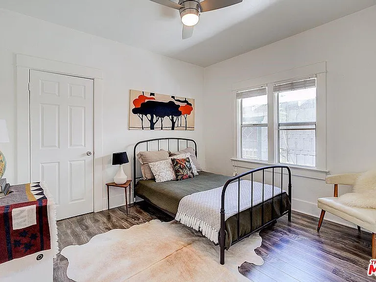 3871 S Hobart Blvd — Photo 22