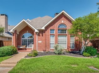 313 Moss Hill Rd, Irving, TX 75063