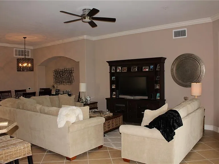 10474 Smokehouse Bay Dr #102 — Photo 2