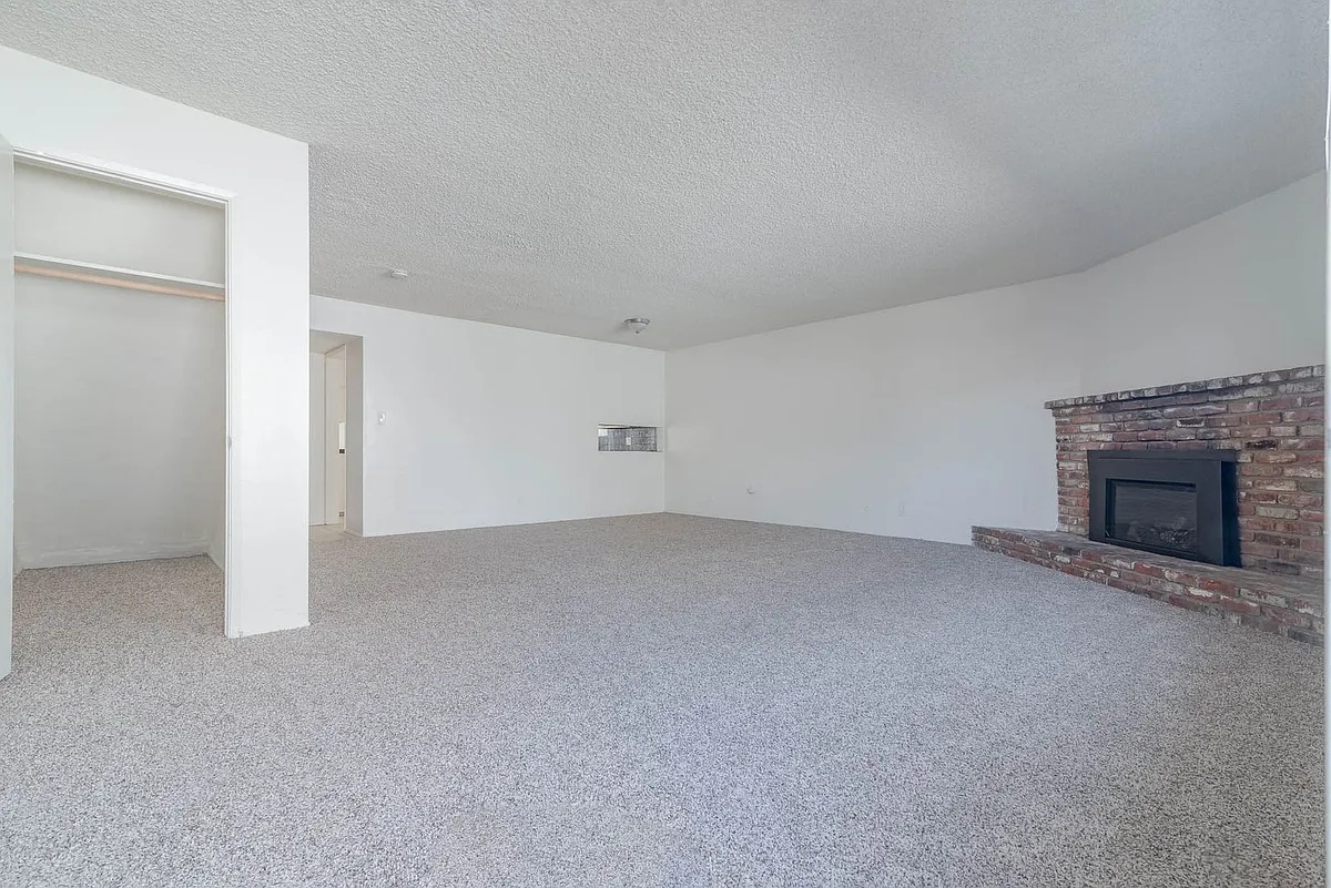 Building Photo - 3600 Dana St