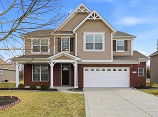 275 Entrance Hall Vw, Greenwood, IN 46142