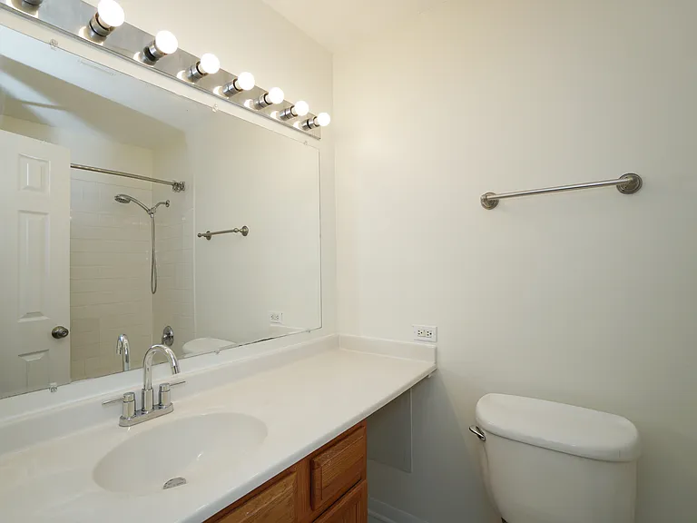 337 N Carter St #202 — Photo 11