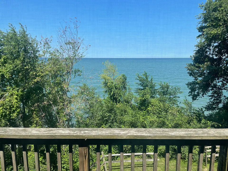 4208 Shore Dr #10