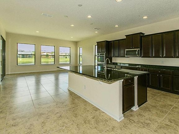 4th image of 480 Cranbrook Ct #36