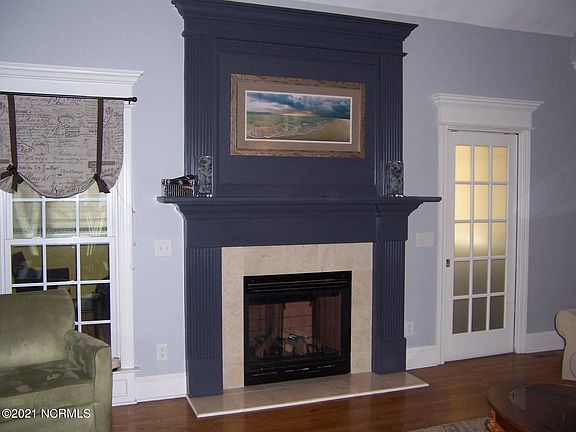 4th image of 649 Stillwater Dr