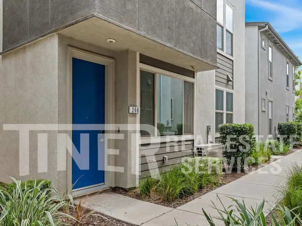 266 Box Ln, Sacramento, CA 95818