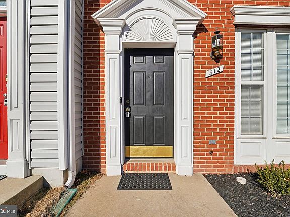 3rd image of 512 Ellison Ct