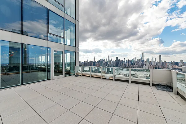 Rented by MNS | media 35