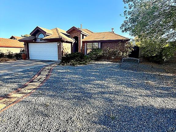 4th image of 3300 Swan Dr