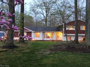729 Kenwood Dr, Gates Mills, OH 44040