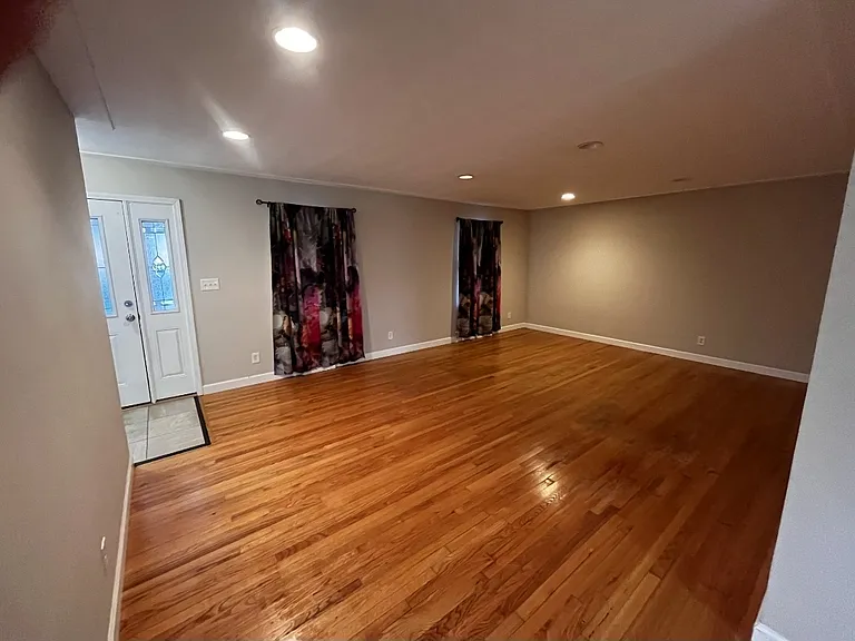 2404 Wendy Way Dr — Photo 8