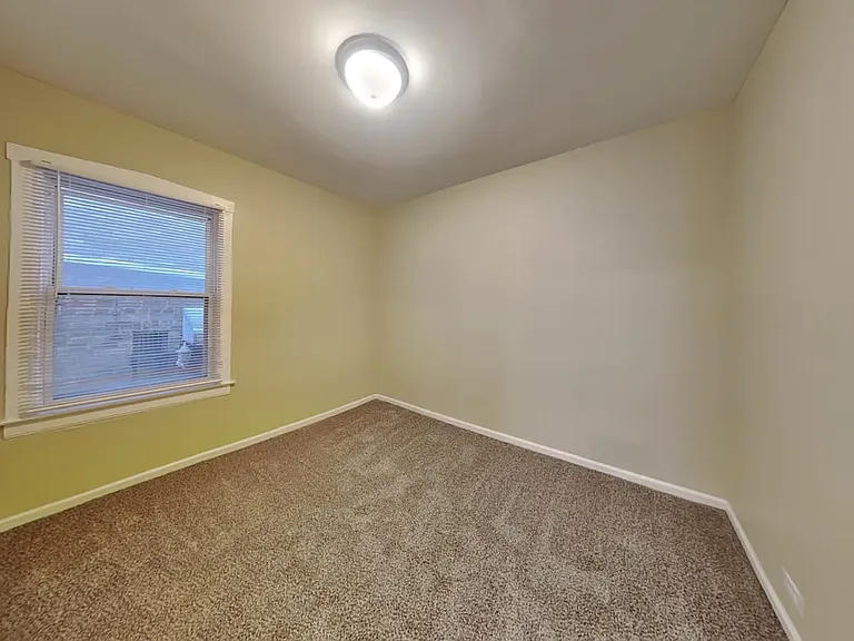 2118 Shields St — Photo 5