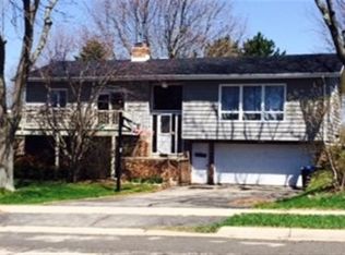 275 E Richards Rd, Oregon, WI 53575