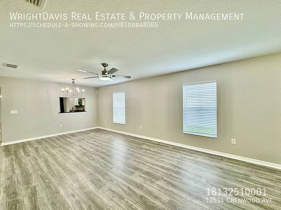 Spacious 5-Bedroom Home in Gated Verandahs — Photo 4