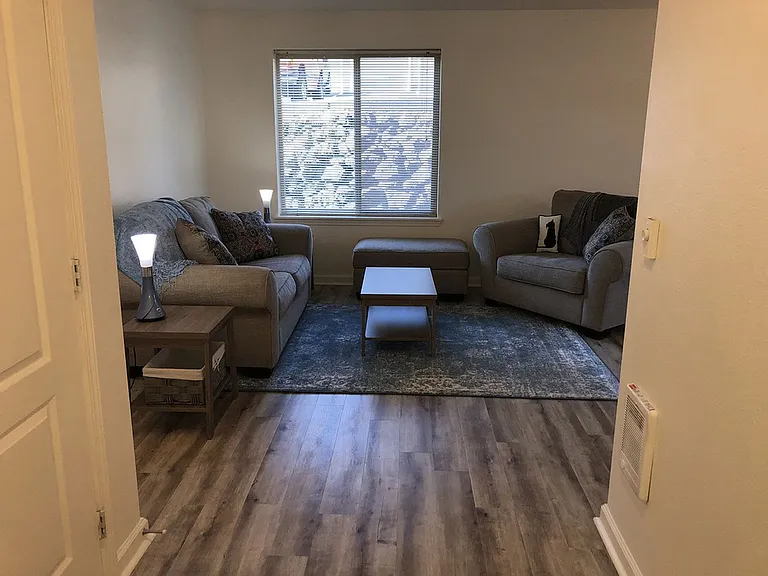 Falcon Ridge Apartments — Photo 3