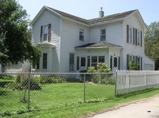 1018 W 2nd St, Ottumwa, IA 52501