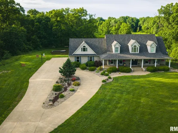 12481 Timber Ridge Ln, Godfrey, IL 62035