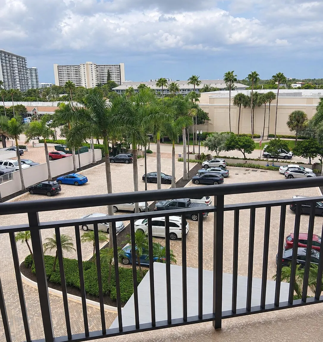 2 bed, 1.0 bath, 825 sqft, $4,000 — Photo 1