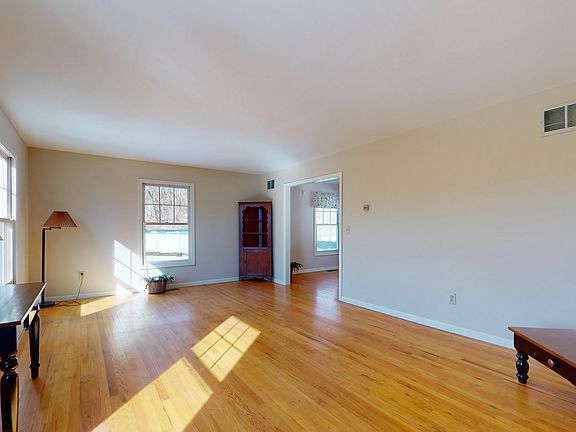 7 Dogwood Park North