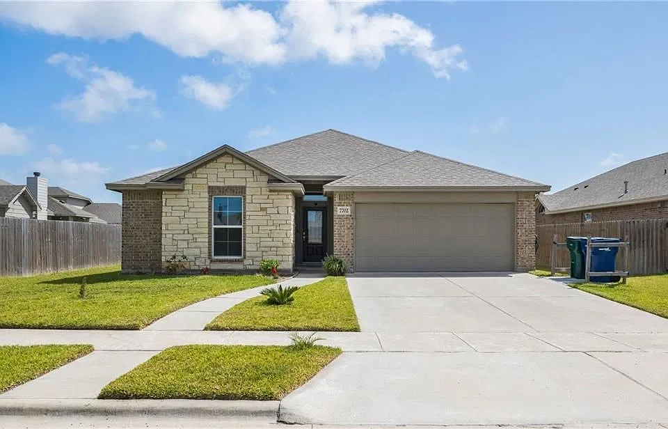 7702 Stampede Dr