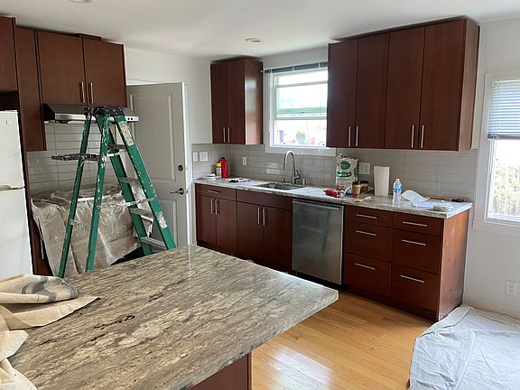 3rd image of 3636 Solano Ave #2
