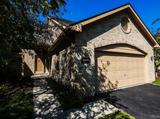 4908 Fairways Dr, Brighton, MI