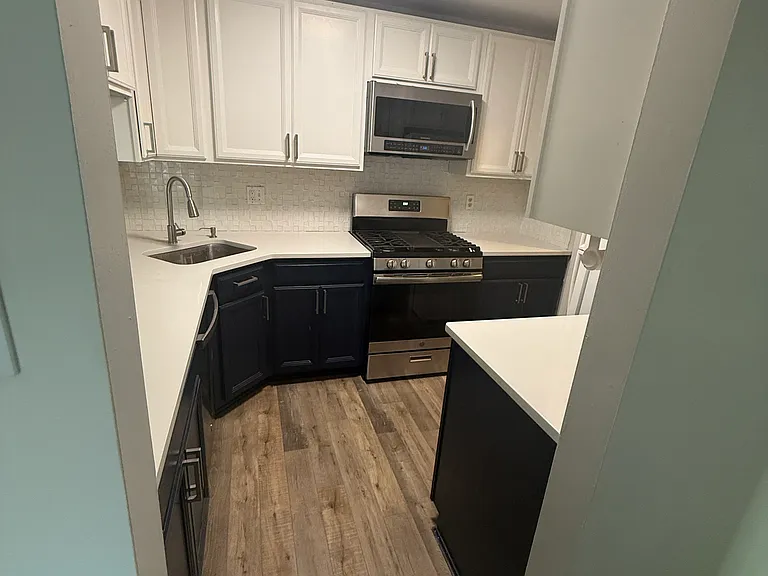 215 Hickory Ct — Photo 11