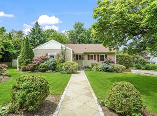 114 Longview Ave, White Plains, NY 10605