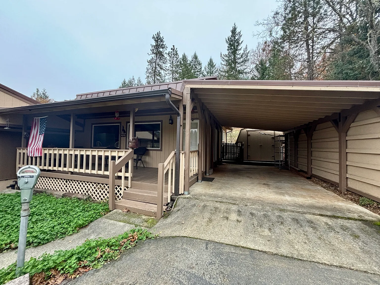 5287 Rogue River Hwy #A photo 1