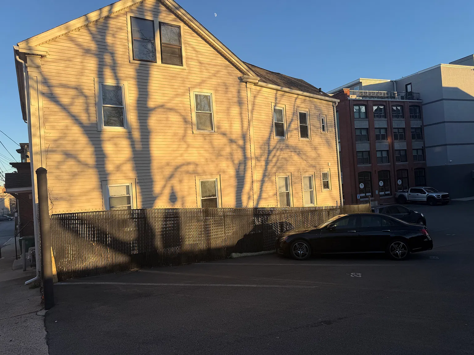 2 bed, 950 sqft, $1,650 — Photo 1