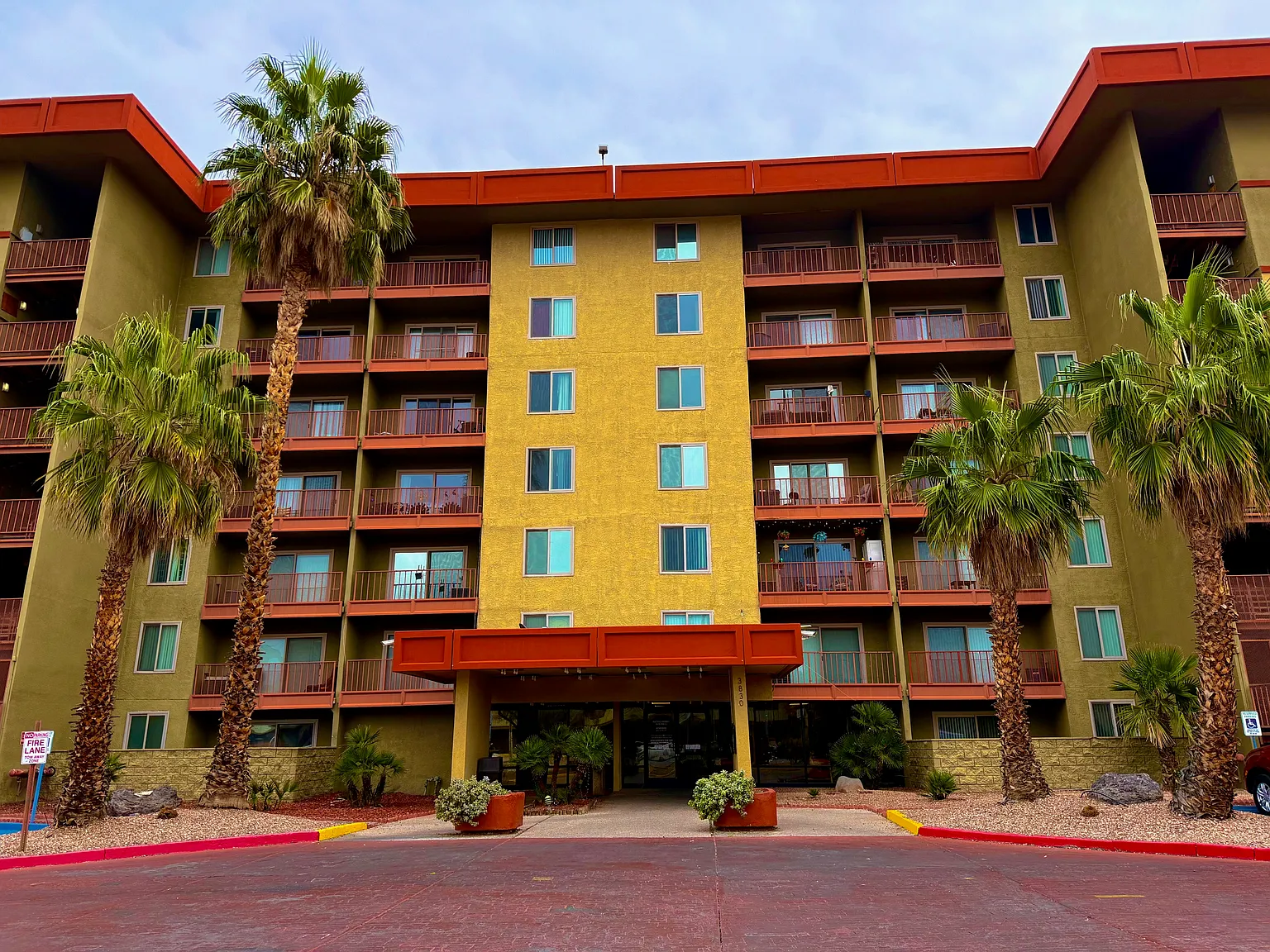 1 bed, 800 sqft, $950 — Photo 2