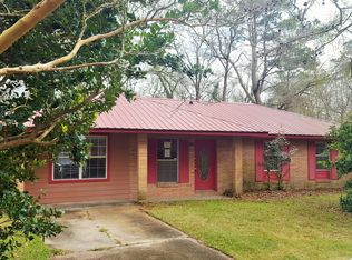 5106 Center Dr, Moss Point, MS 39563