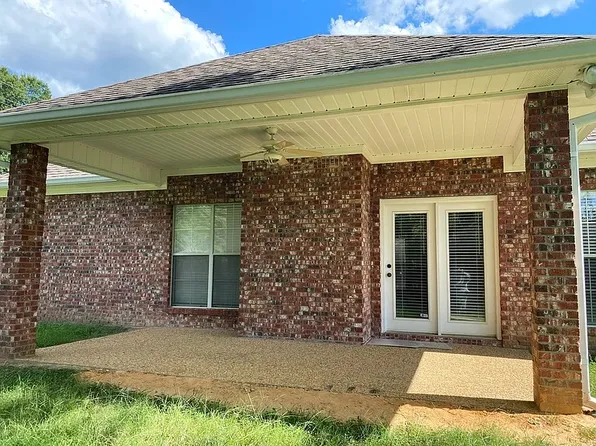 202 Prewitt Cir, Richland, MS 39218