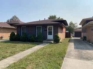 18109 Soleri Dr, Country Club Hills, IL