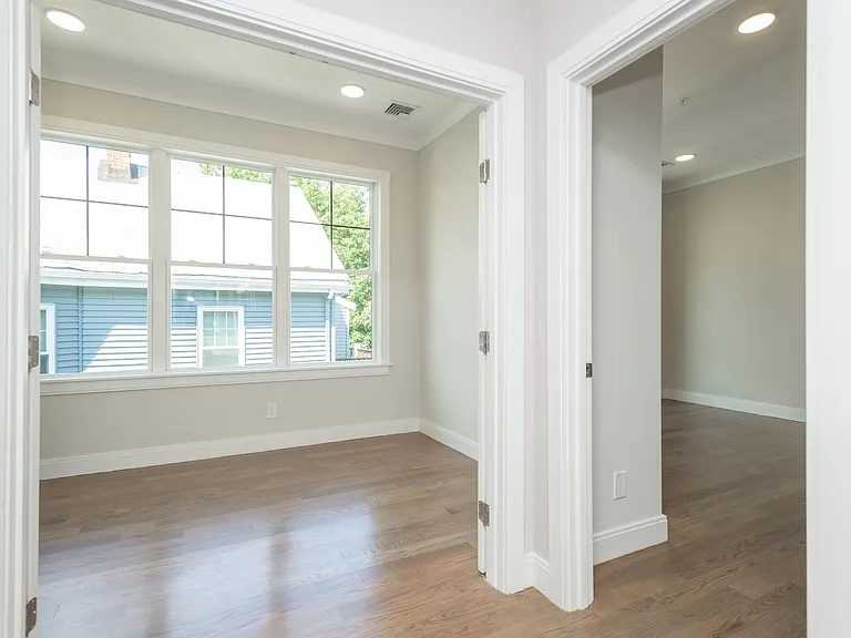 3249 Washington St #3 — Photo 3