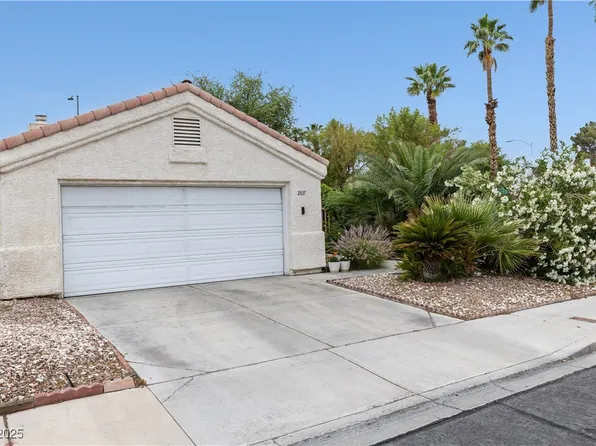 2837 Du Barry Manor Ln, Las Vegas, NV 89108