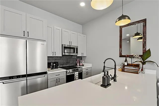 1222 Columbus St #B — Photo 7