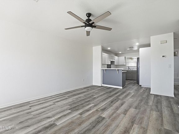 3rd image of 45019 N Division St