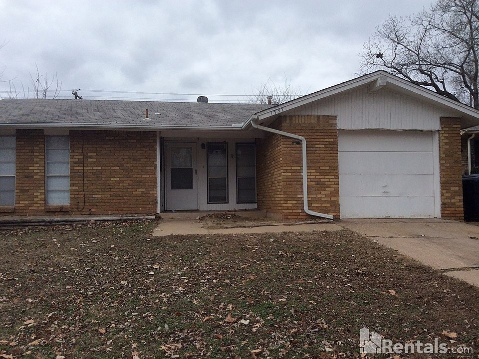 1st image of 1537 N Bradley Ave
