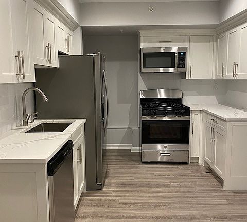 2nd image of 165167 E Main St #3A