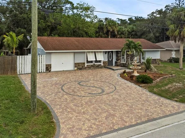 2431 Linwood Dr, Sarasota, FL 34232