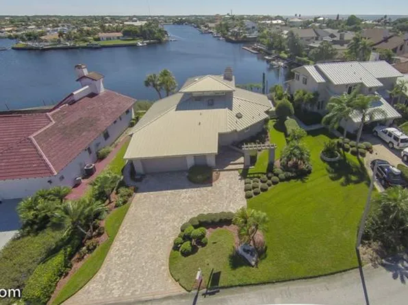 5782 Shore Dr, New Port Richey, FL 34652