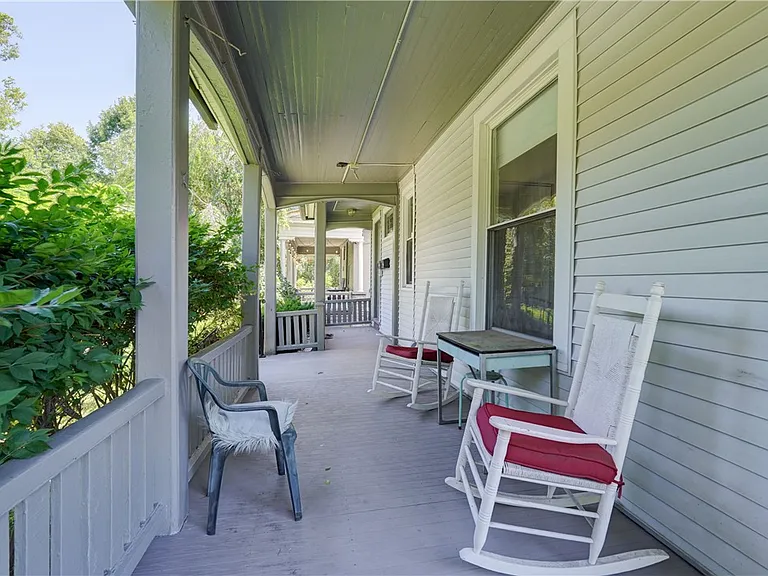 14 Vick Park #A — Photo 2
