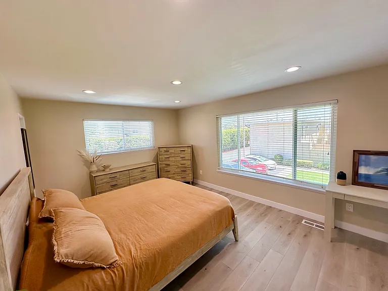 10098 Ellis Ave — Photo 5